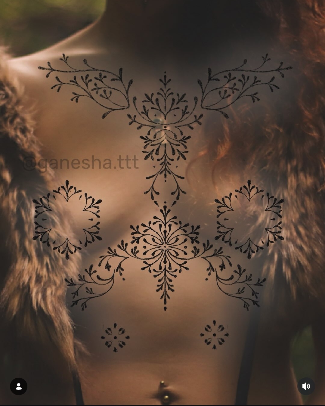 Collab @ganesha.ttt pour le tattoo & moi pour la modèle 😉